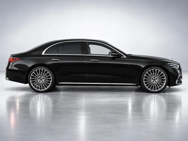 Mercedes Classe S – Vue de profil Mercedes Classe S noire vue de profil